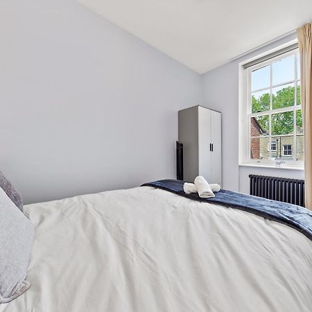 Stylish 2 Bedroom Apartment In Westminster Sleeps 5 With Ac Londra Dış mekan fotoğraf