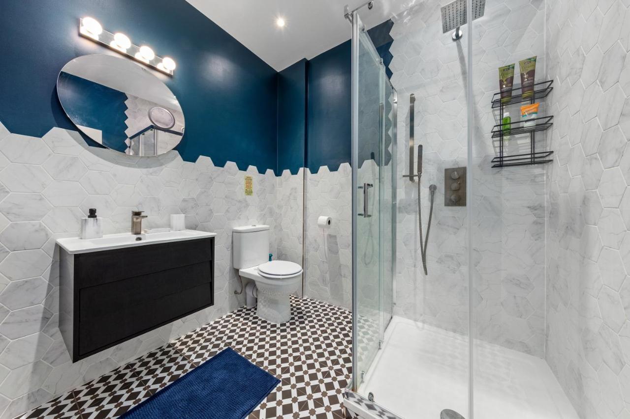 Stylish 2 Bedroom Apartment In Westminster Sleeps 5 With Ac Londra Dış mekan fotoğraf